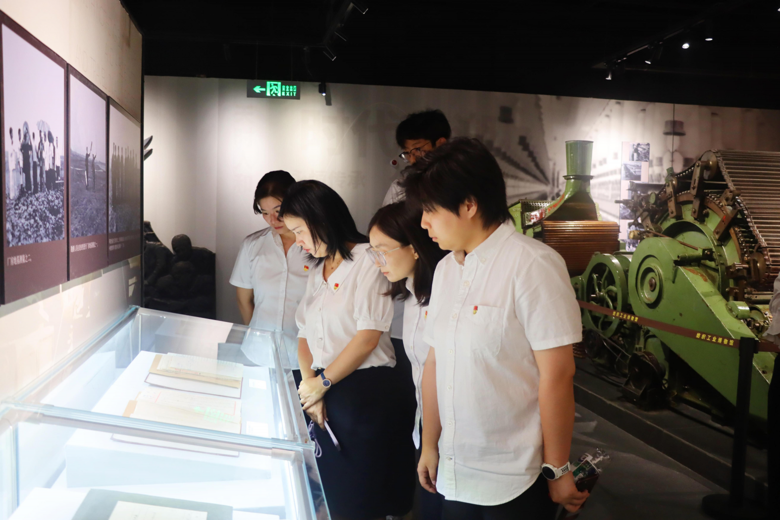 点点官网开展“弘扬梦桃精神 激励担当作为”主题党日活动